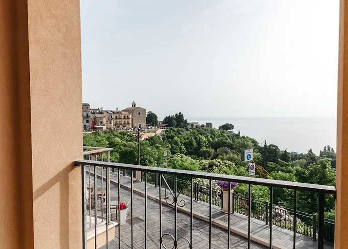Panphilia: Holiday Apartment
